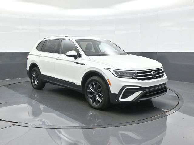 Opal White Pearl 2023 Volkswagen Tiguan SUV / Crossover Front-Wheel Drive 8-Speed Automatic