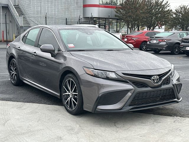 2021 Toyota Camry SE 1