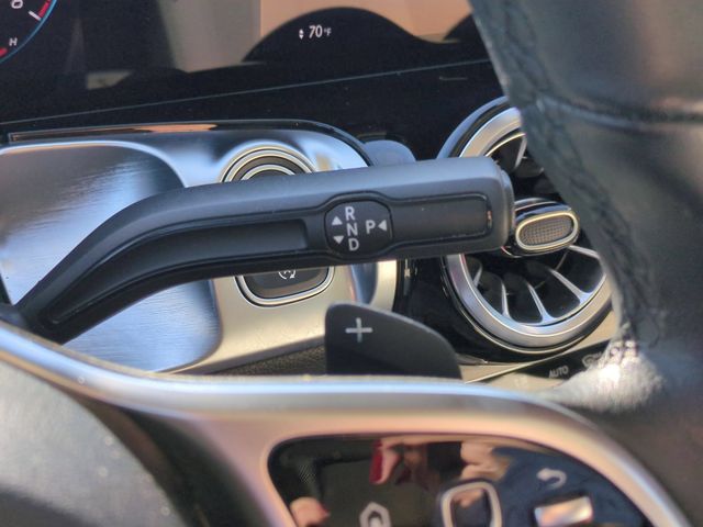 Used 2023  Mercedes-Benz GLB 250 image 24