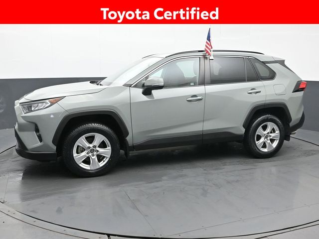 2021 Toyota RAV4 XLE 2