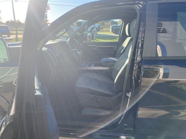 2026 Ram 1500 Big Horn/Lone Star - Diamond Black Crystal Pearlcoat exterior view 15