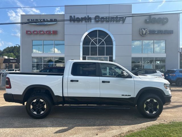 Bright White Clearcoat 2024 RAM 1500 Pickup Truck Four-Wheel Drive 8-Speed Automatic
