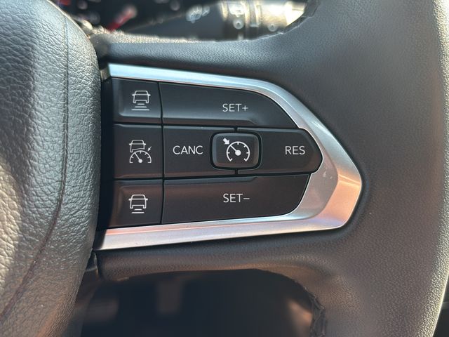 2025 Jeep Compass Limited - Photo 24