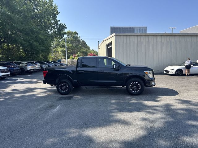 Used 2019 Black Nissan PRO-4X image 4