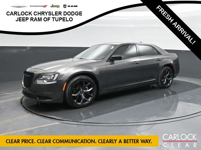 2023 Chrysler 300 Touring RWD