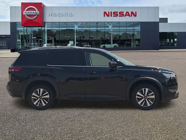 Used 2024 Nissan Pathfinder SUV