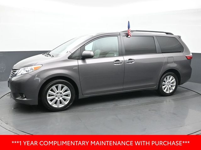 2017 Toyota Sienna XLE 2