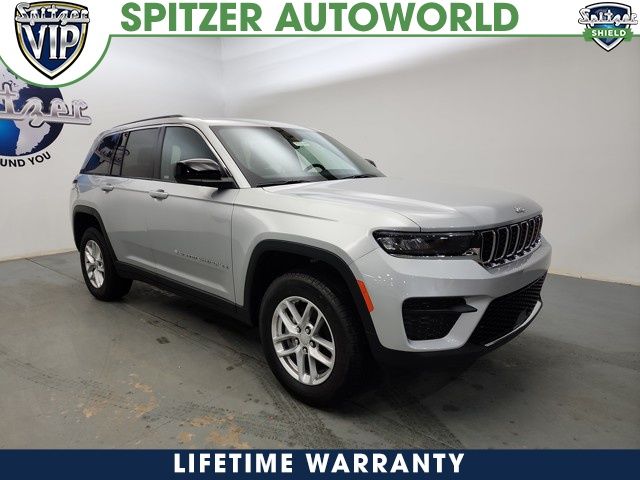 2025 Jeep Grand Cherokee Laredo's photo