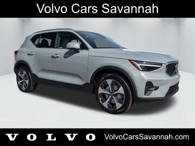 Gray Metallic 2025 Volvo XC40 B5 Plus Bright Theme AWD SUV / Crossover All-Wheel Drive Automatic