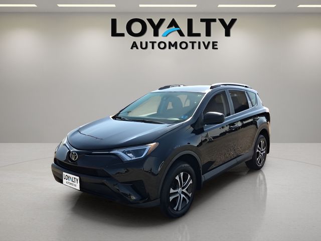 2017 Toyota RAV4 LE AWD's photo