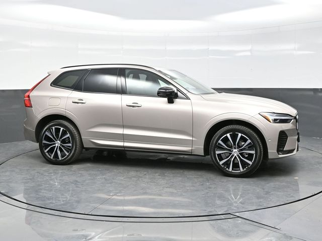 2025 Volvo XC60  photo