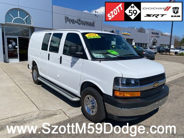 Summit White 2024 Chevrolet Express Cargo 2500 RWD Van Rear-Wheel Drive 8-Speed Automatic Overdrive