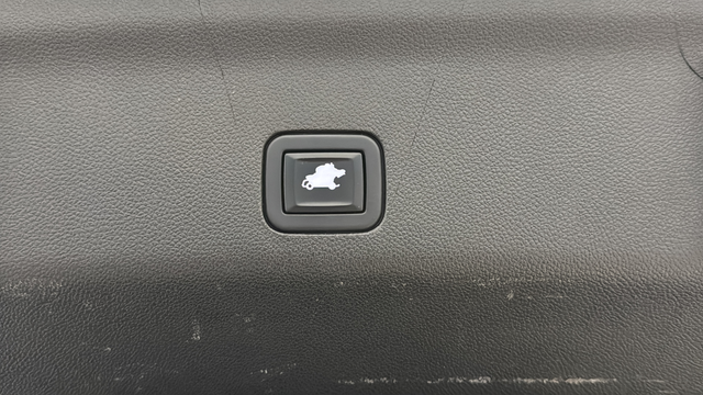 Used 2021 Onyx Black GMC Denali image 6