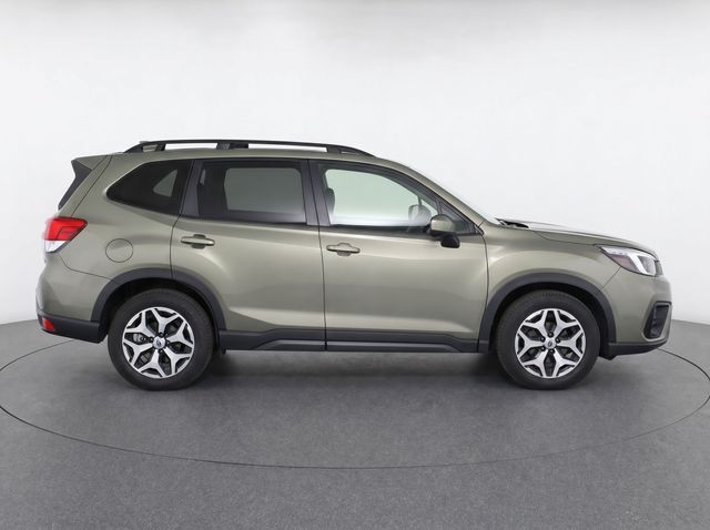 Used 2021 Green Subaru Premium image 4