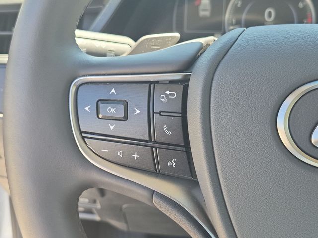 2025 Lexus ES - Image 20