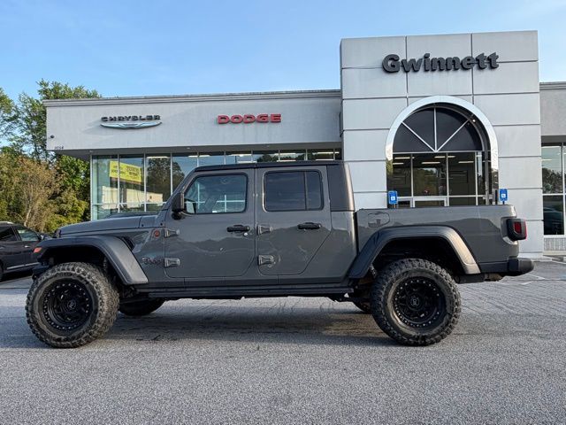 Used 2020 Gray Jeep Sport image 25
