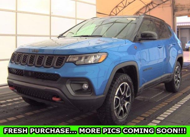 Hydro Blue Pearlcoat 2025 Jeep Compass Trailhawk 4WD SUV / Crossover Four-Wheel Drive 8-Speed Automatic