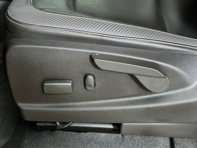 Used 2021 Beige GMC AT4 w/Leather image 11