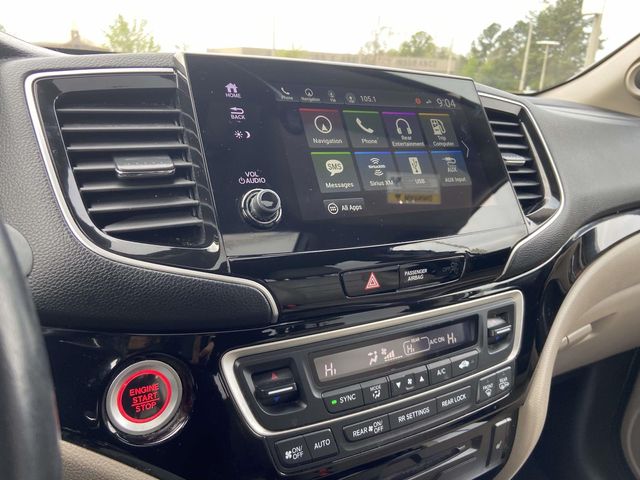 Used 2020 White Honda Touring image 19