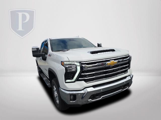 2025 Chevrolet Silverado 2500HD LTZ 11