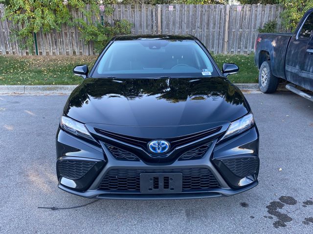 2024 Toyota Camry Hybrid SE 2