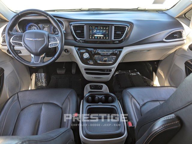 2019 Chrysler Pacifica Touring L 22