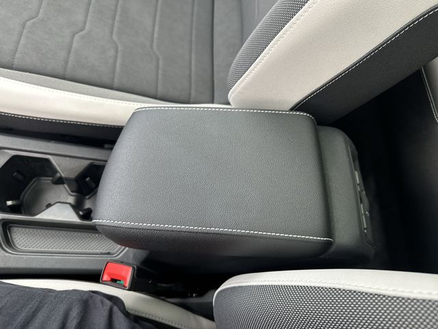 Certified Used 2025 Gray Volkswagen 1.5T SE image 26
