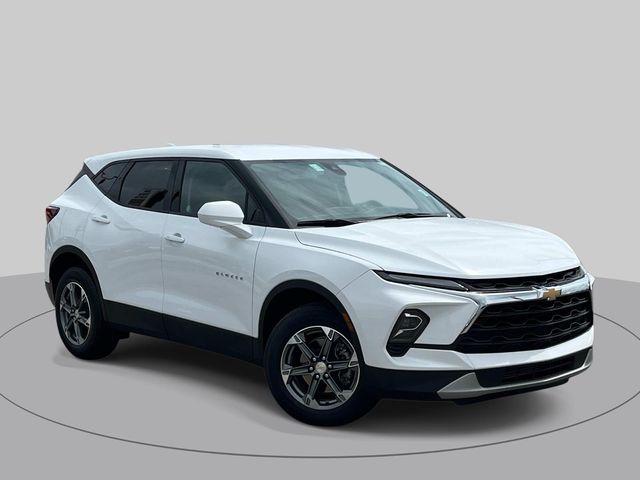 Summit White 2025 Chevrolet Blazer SUV / Crossover  9-Speed Automatic Overdrive