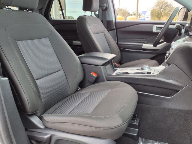 2024 Ford Explorer XLT photo