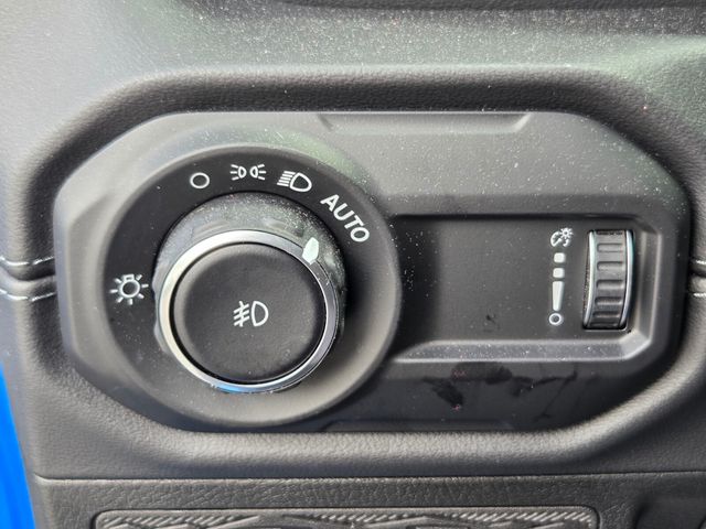 Used 2025 Blue Jeep Sahara image 28