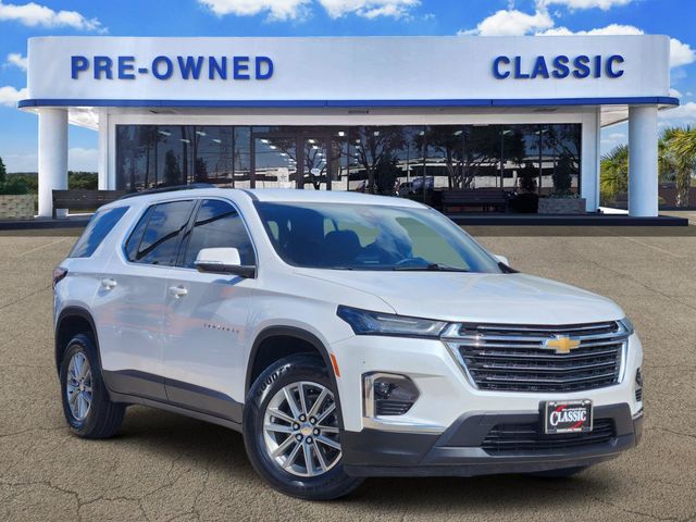 2023 Chevrolet Traverse LT Beige at AutoSavvy Houston Southwest