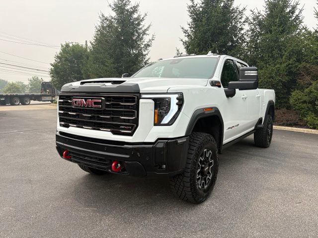 Summit White 2025 GMC Sierra 2500HD Pickup Truck Four-Wheel Drive Automatic