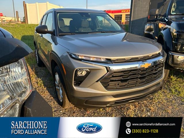 Sterling Gray Metallic 2025 Chevrolet Trailblazer SUV / Crossover Four-Wheel Drive 9-Speed Automatic