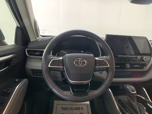 2022 Toyota Highlander Limited 21