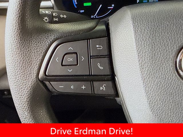 Used 2023 Toyota Sienna Van