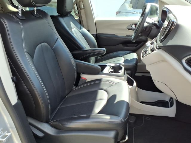 2023 Chrysler Pacifica - Image 18