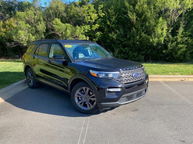 Black Metallic 2023 Ford Explorer XLT RWD SUV / Crossover Rear-Wheel Drive Automatic