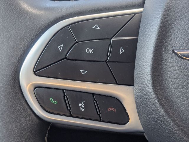 Used 2024 Silver Mist Clearcoat Chrysler Touring L image 15