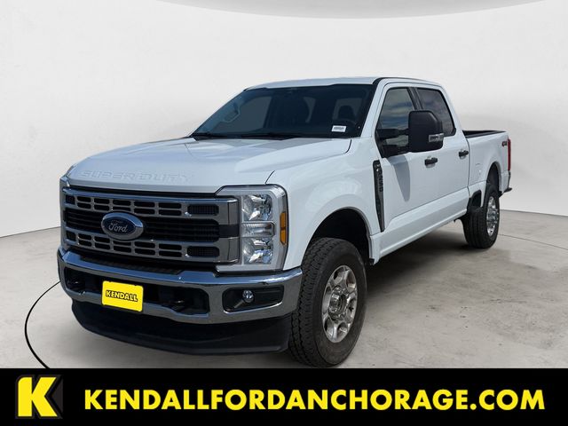 Oxford White 2026 Ford F-250 Super Duty Pickup Truck Four-Wheel Drive Automatic