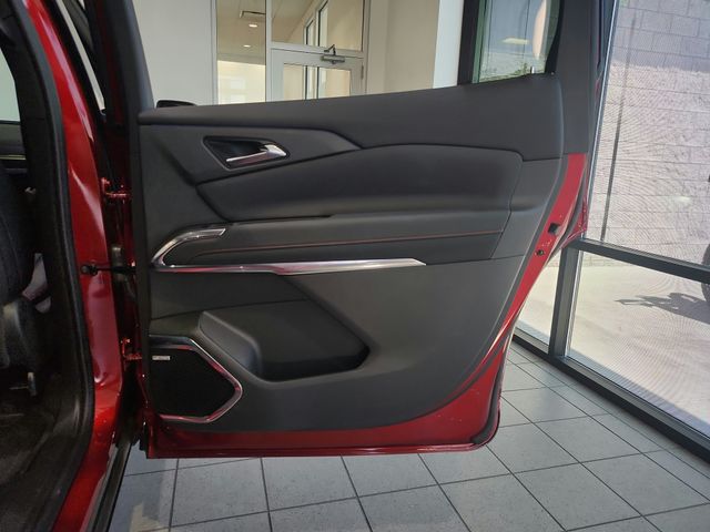 Used 2024 Chevrolet Traverse SUV