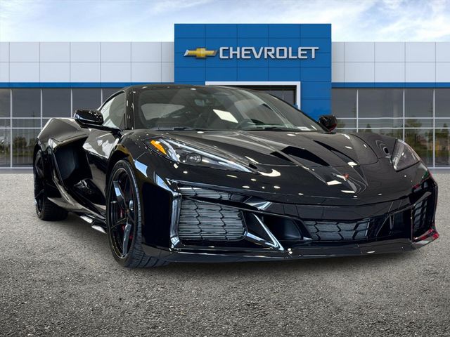 2025 Chevrolet Corvette E-Ray 2