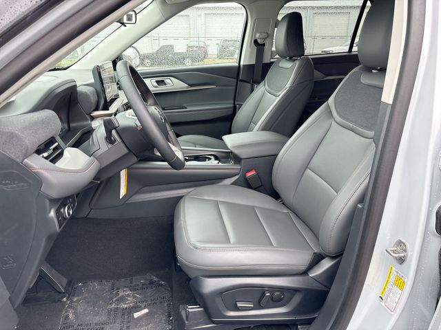 New 2026 Space White Metallic Ford Active image 17
