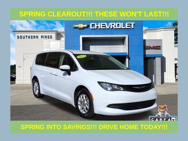Bright White Clearcoat 2023 Chrysler Voyager LX FWD Minivan Front-Wheel Drive 9-Speed Automatic