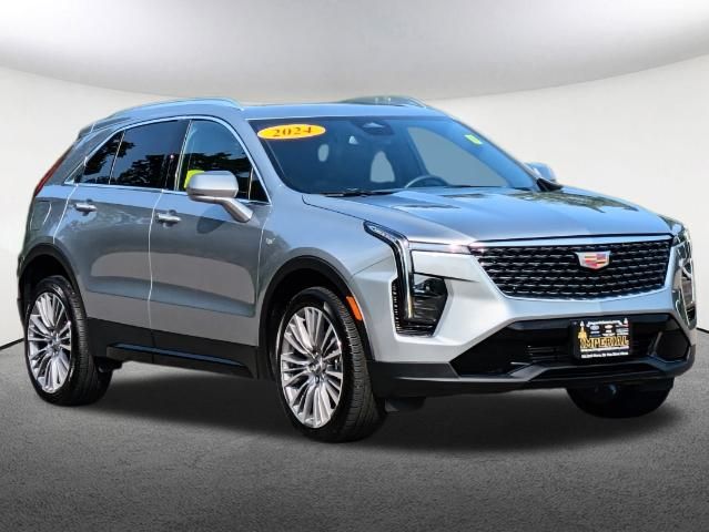 2024 Cadillac XT4 Premium Luxury 2