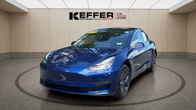 2020 Tesla Model 3 Standard Range Plus's photo