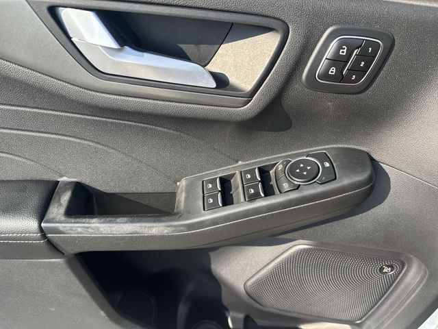 Used 2023 White Ford Active image 28