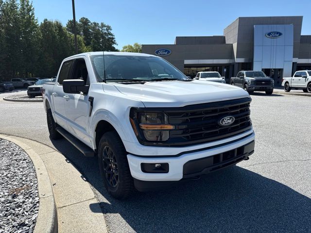 New 2026 White Ford XLT image 3