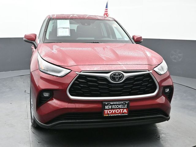 2021 Toyota Highlander LE 9