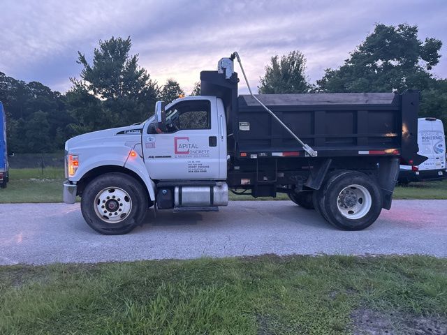 2022 Oxford White Ford F-750 Straight Frame Base RWD Truck
