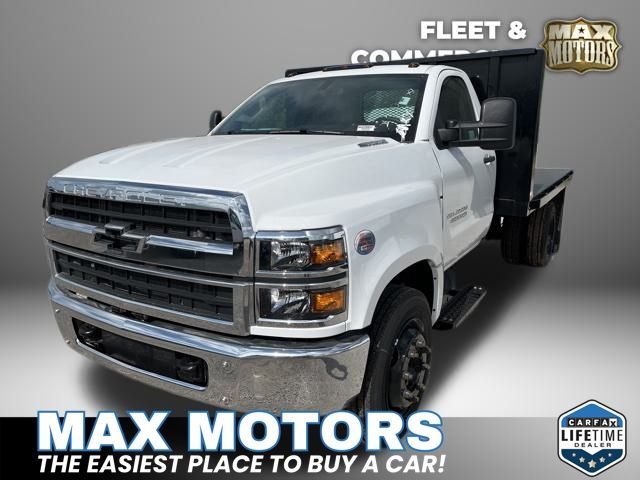 2022 Chevrolet Silverado 5500HD Work Truck 3